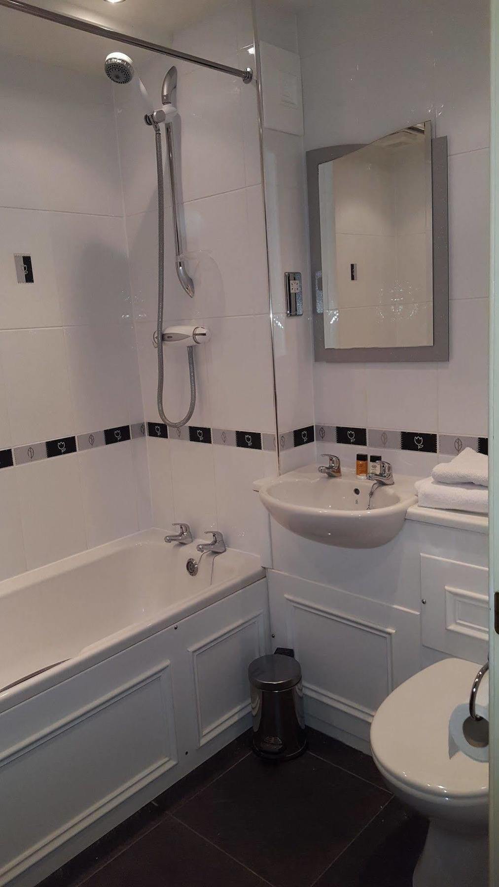 Charmwood Hotel - Cherry Park Hall Worksop ภายนอก รูปภาพ